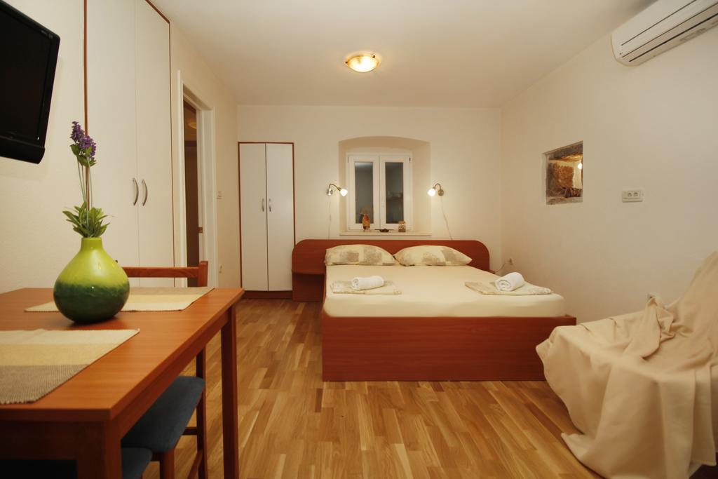 Apartments Caralipeo Μακάρσκα Δωμάτιο φωτογραφία